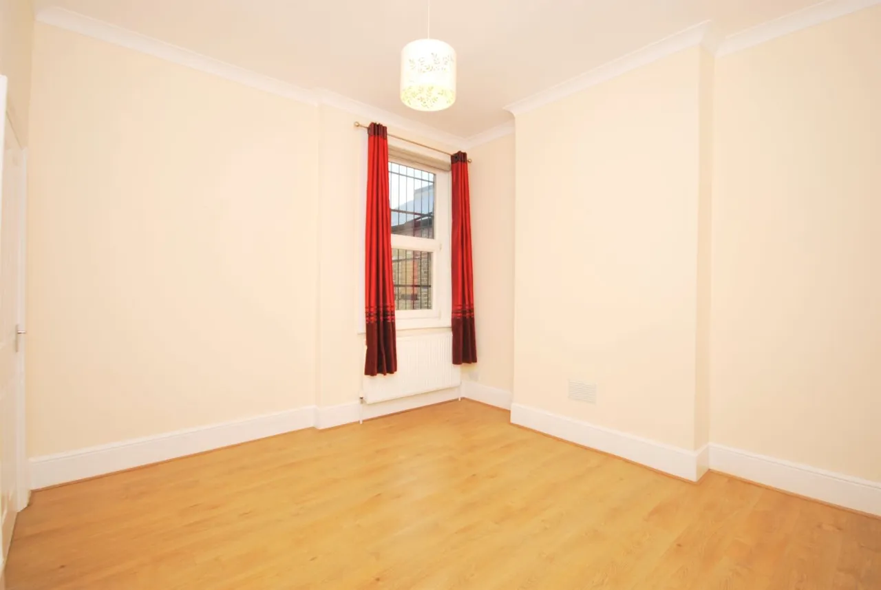 Half Moon Lane, London, SE24, photo 6