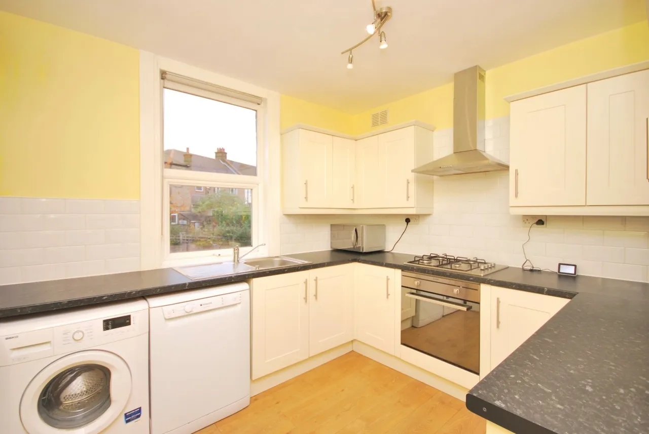 Half Moon Lane, London, SE24, photo 4