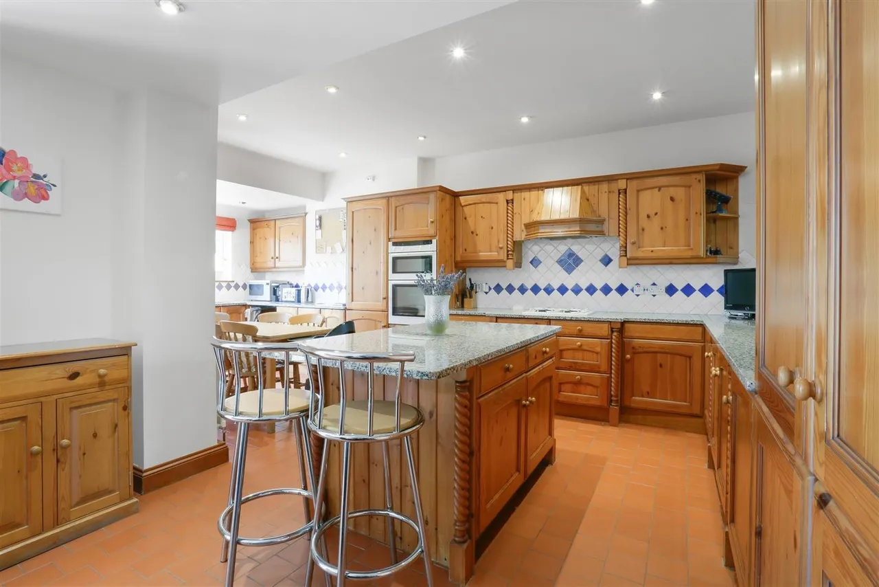 Cheyham Way, South Cheam, SM2, photo 12