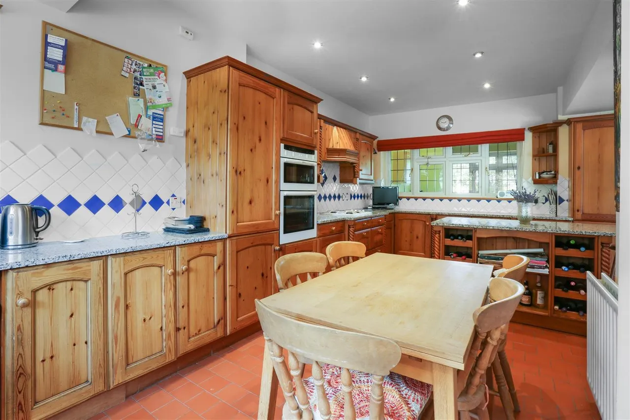 Cheyham Way, South Cheam, SM2, photo 14