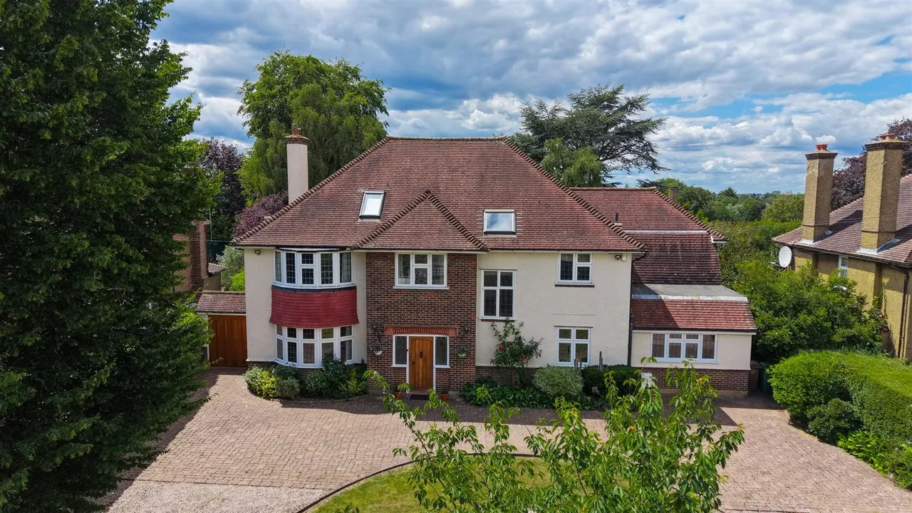 Cheyham Way, South Cheam, SM2, photo 51