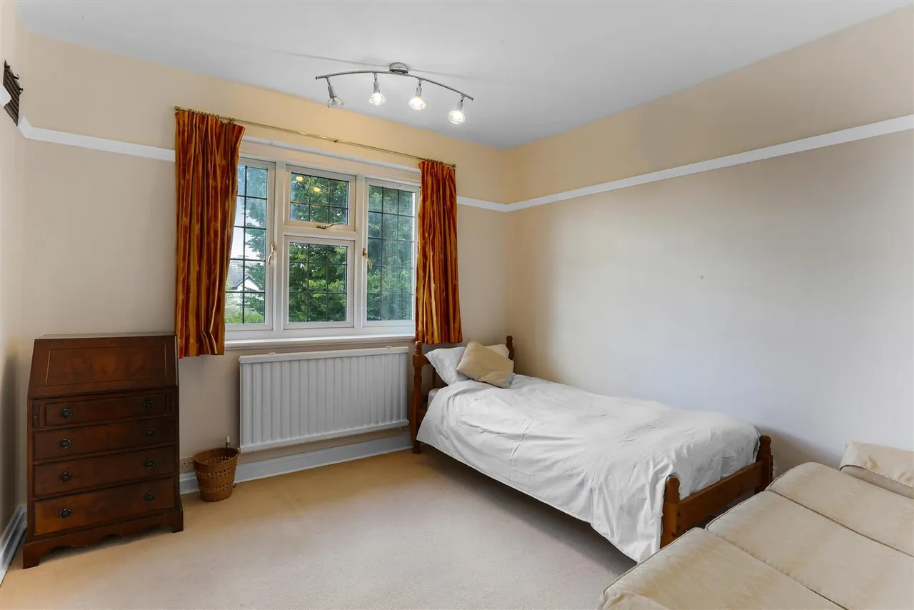 Cheyham Way, South Cheam, SM2, photo 36