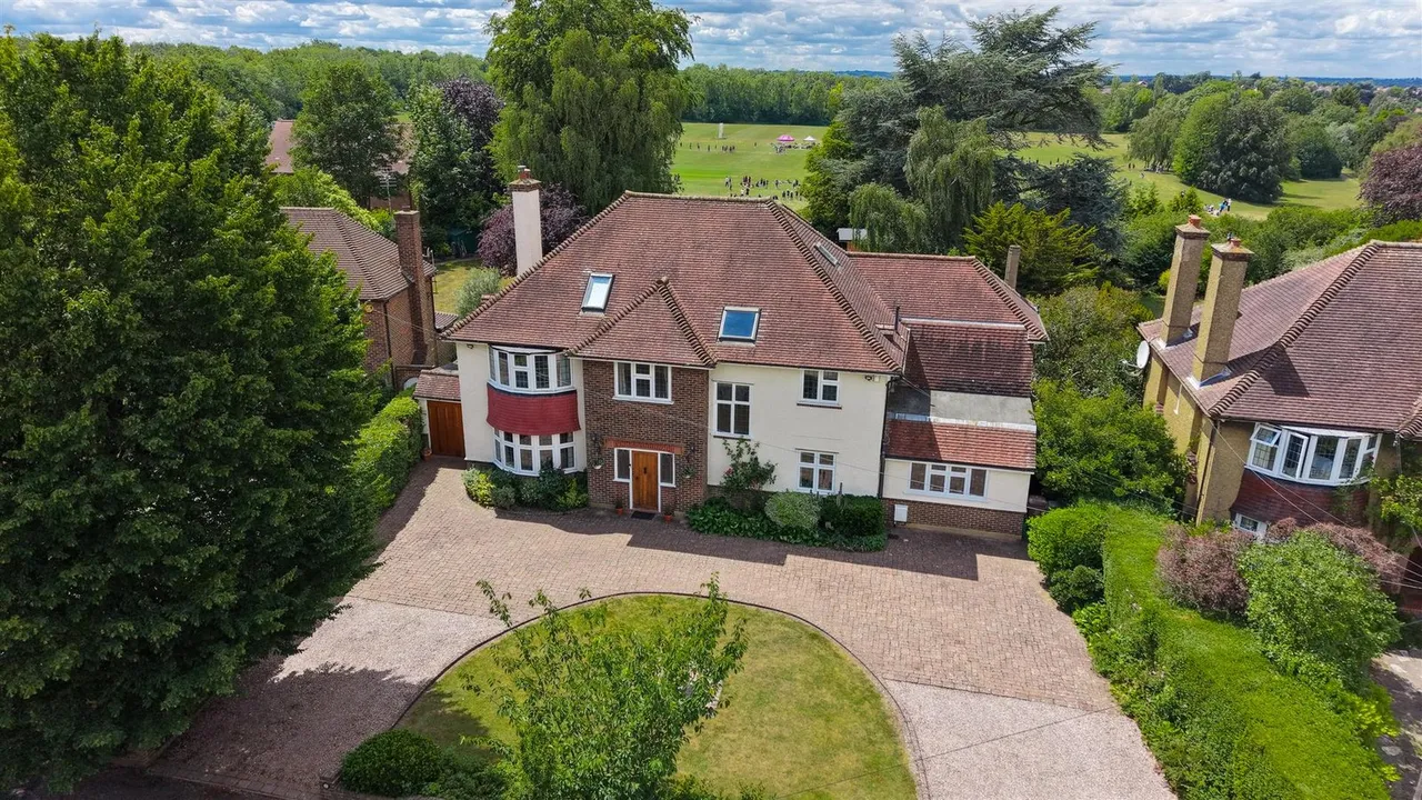 Cheyham Way, South Cheam, SM2, photo 52