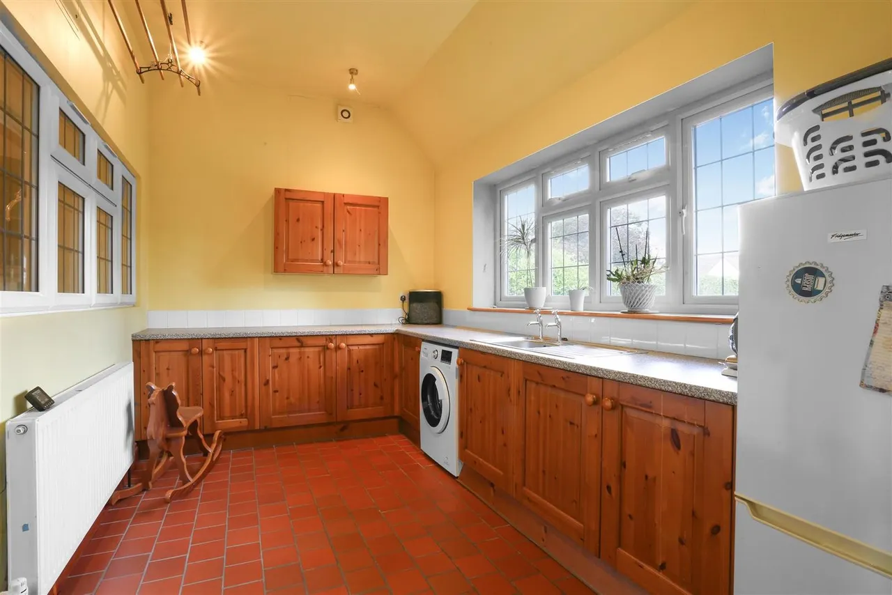 Cheyham Way, South Cheam, SM2, photo 16
