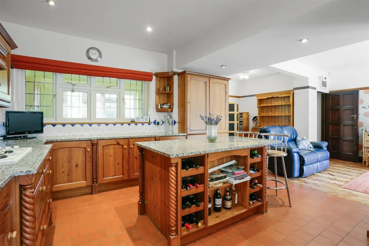 Cheyham Way, South Cheam, SM2, photo 15