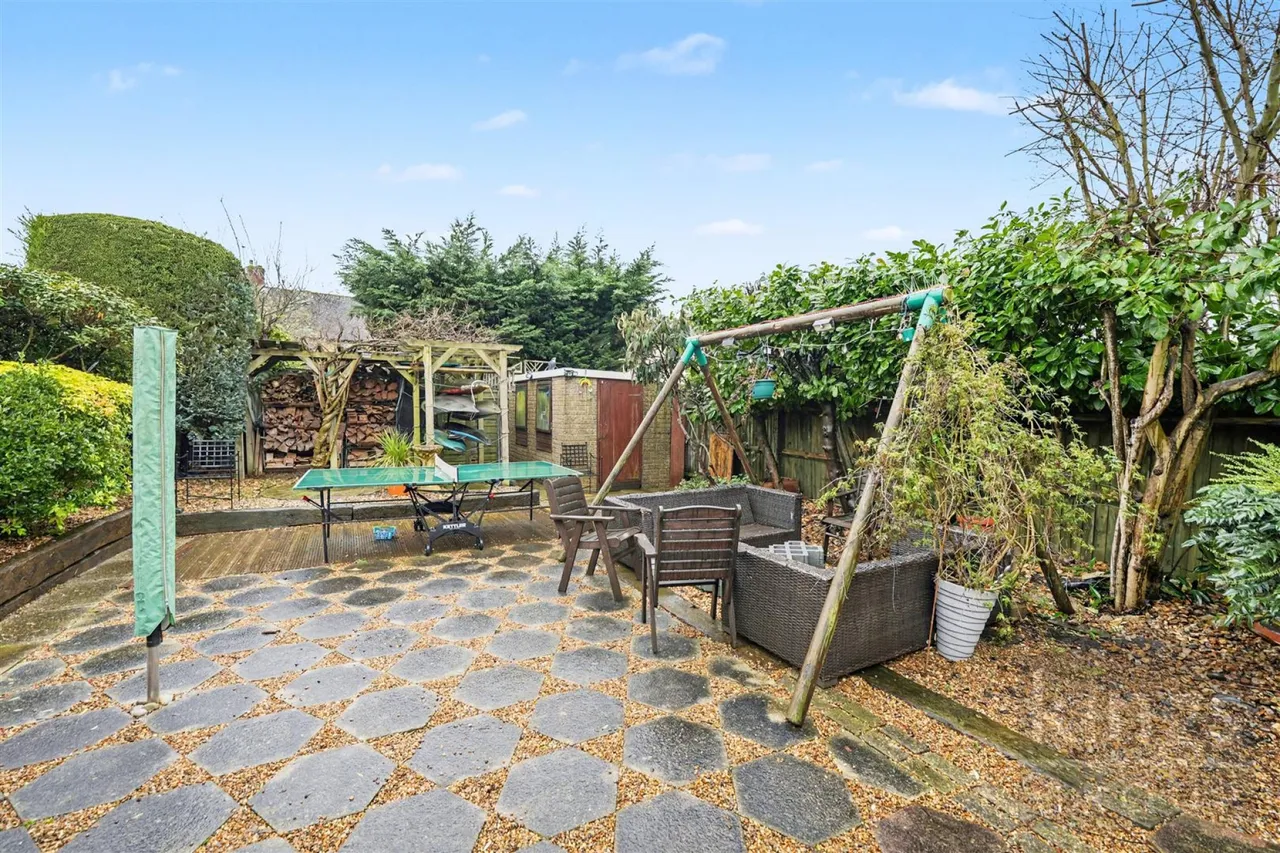 Westmeade Close, Cheshunt, photo 22