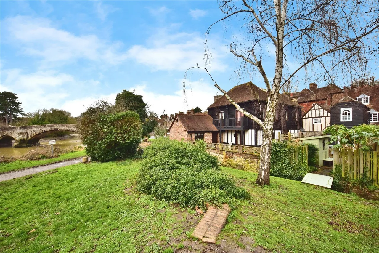 2 bed house for sale — High Street, AYLESFORD, Kent, ME20