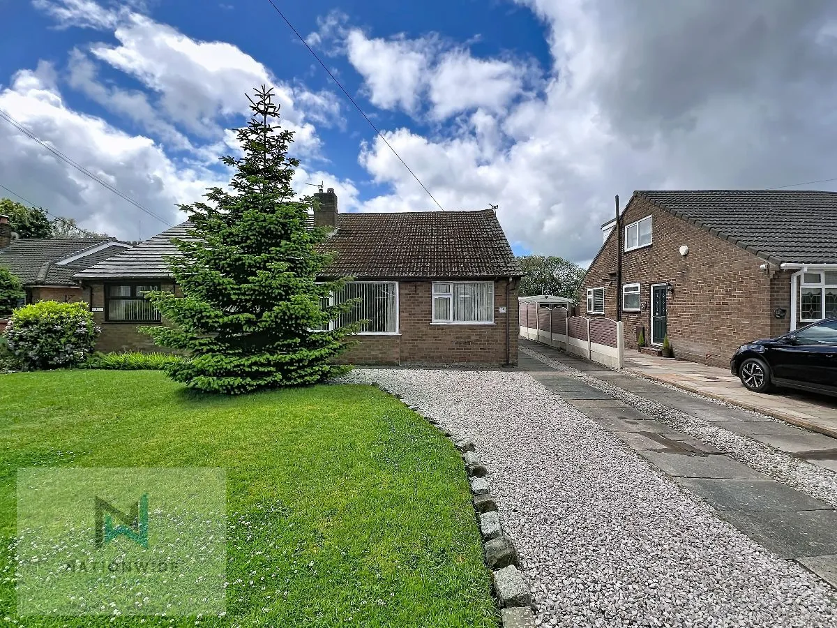 St. Pauls Close, Chorley, Lancashire, PR6 9RS, photo 2