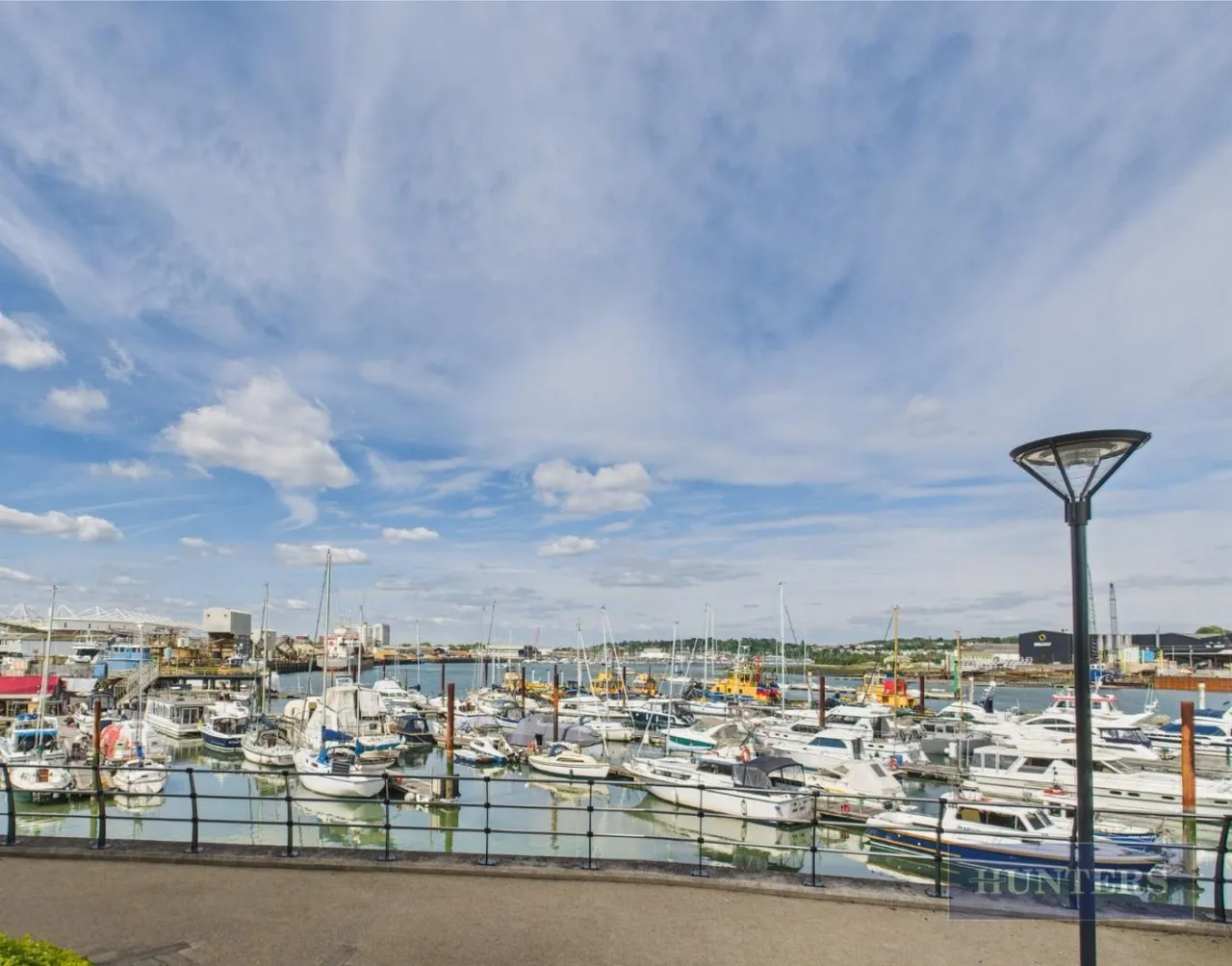 2 bed flat for sale — Elm Quay, Thomas Blake Avenue, Southampton