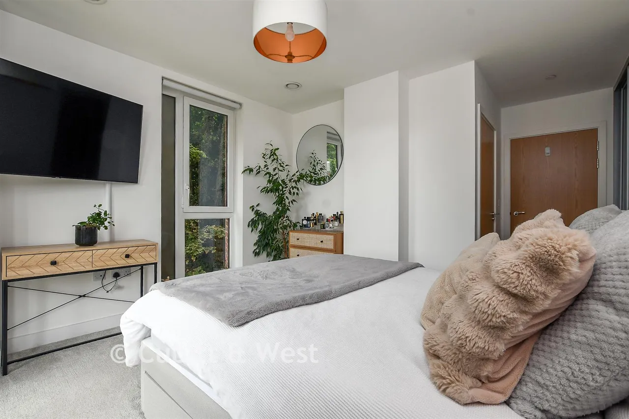 Marketfield Way, Redhill, RH1, photo 14