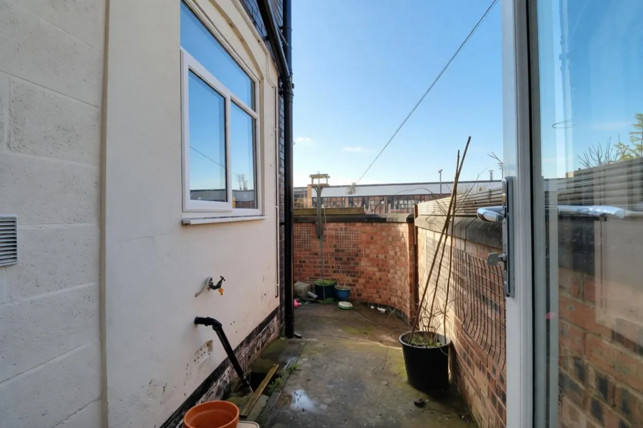 Stoke-On-Trent, ST6, photo 15