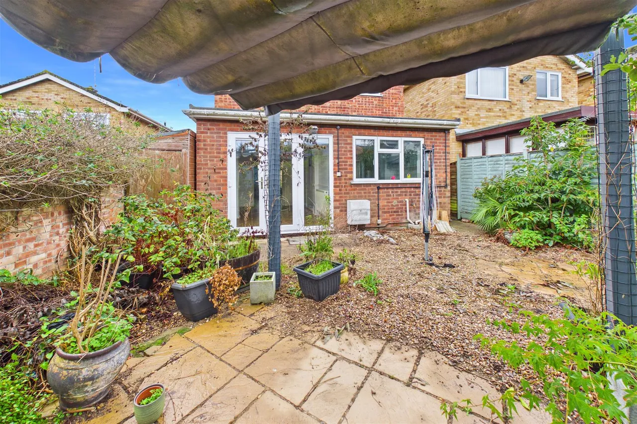 Dorothy Hodgkin Court, Beccles, NR34, photo 11