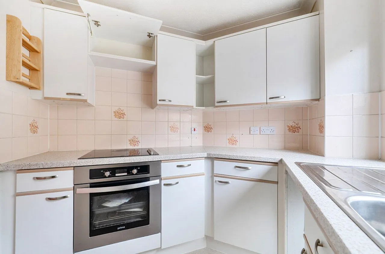 Chatham Court, Warminster, BA12, photo 8