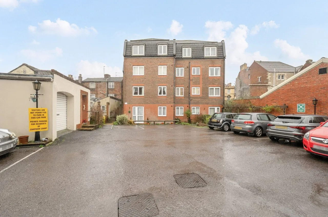 Chatham Court, Warminster, BA12, photo 14