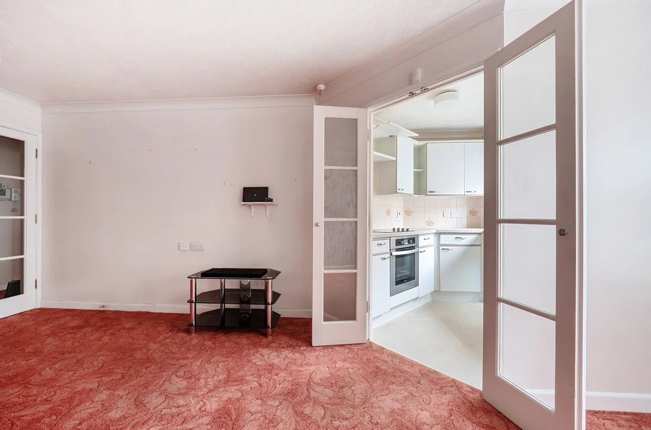 Chatham Court, Warminster, BA12, photo 5