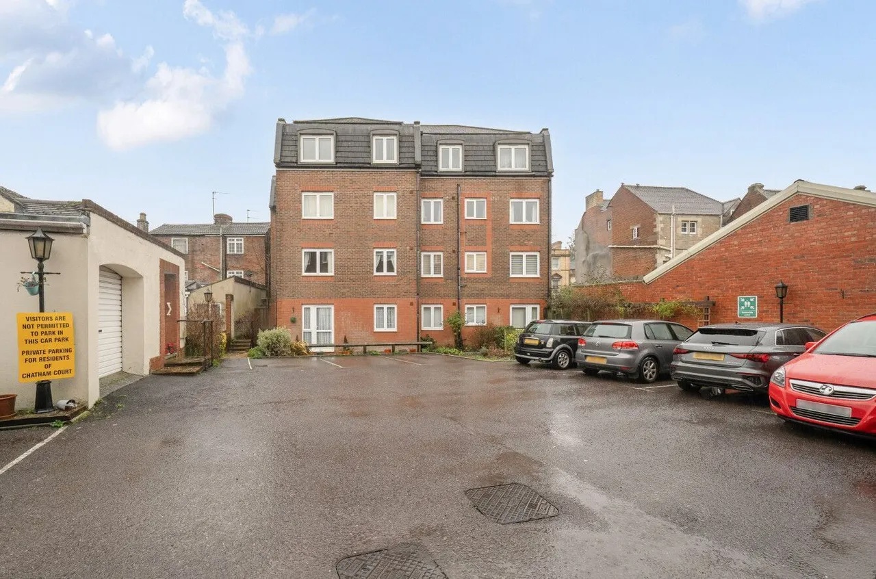 Chatham Court, Warminster, BA12, photo 16