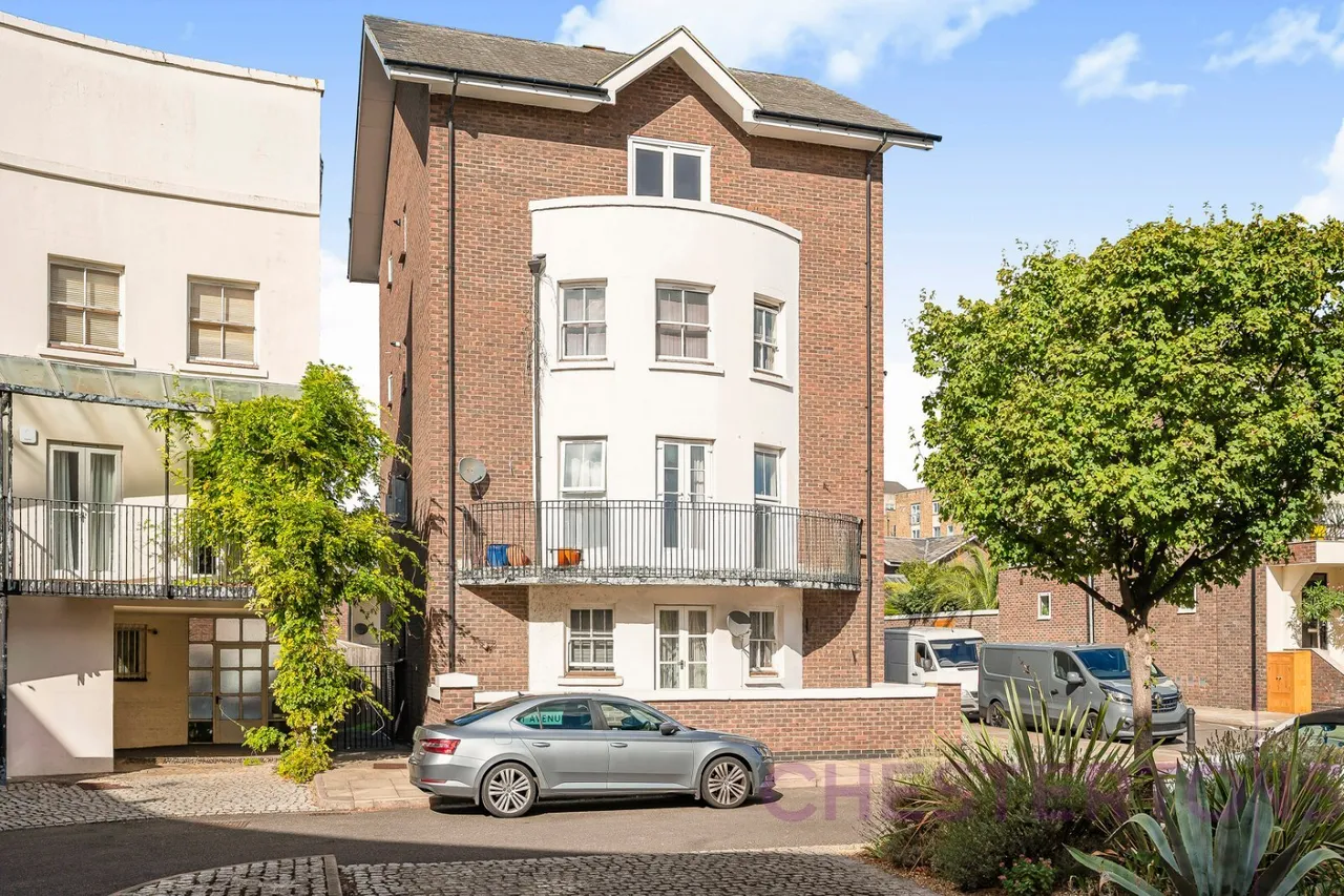 Saunders Ness Road, London, E14, photo 23