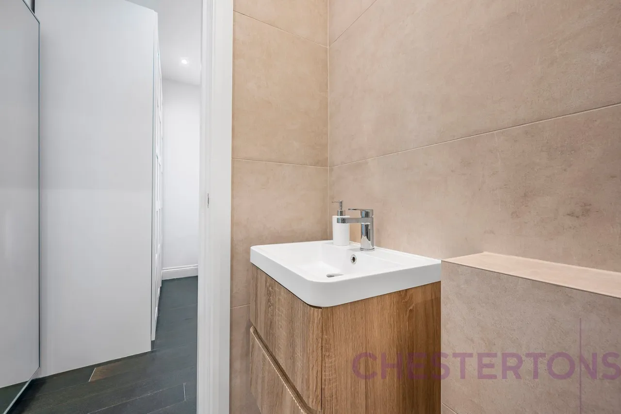 Saunders Ness Road, London, E14, photo 19