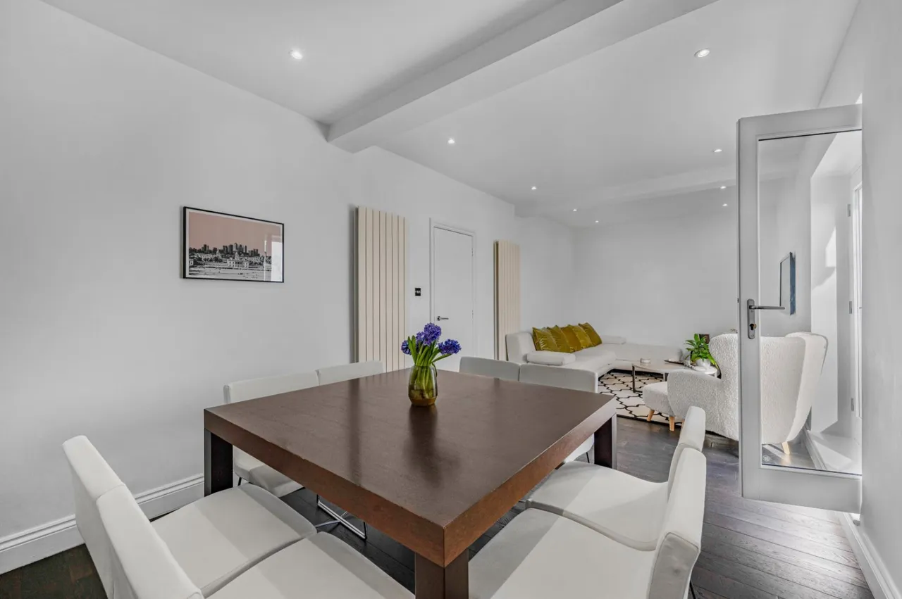 Saunders Ness Road, London, E14, photo 3