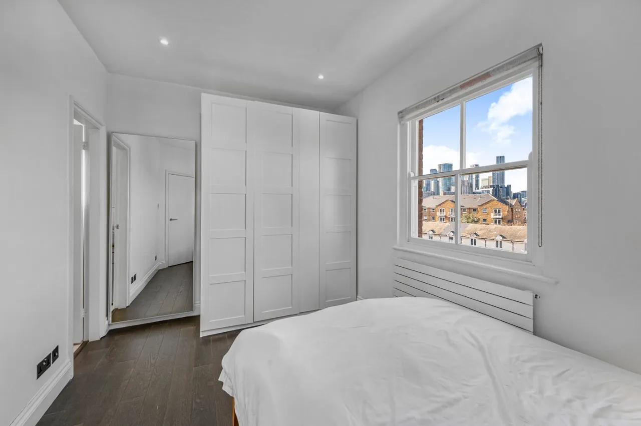 Saunders Ness Road, London, E14, photo 8