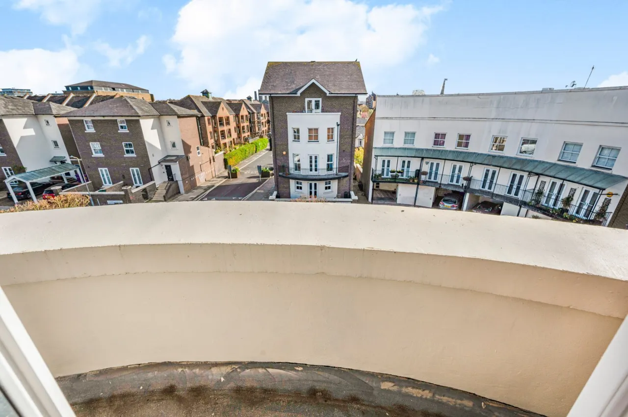 Saunders Ness Road, London, E14, photo 12
