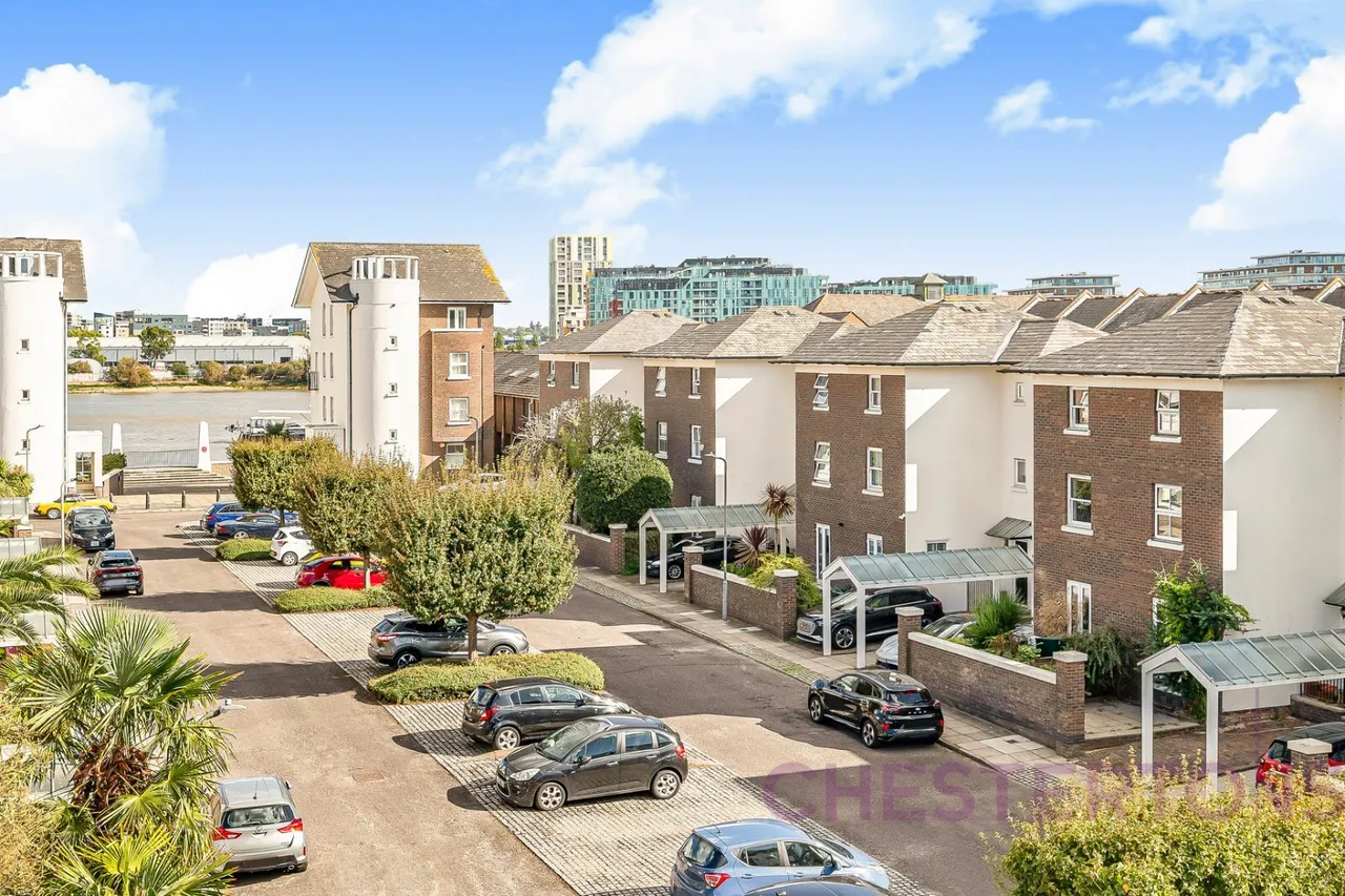 Saunders Ness Road, London, E14, photo 31