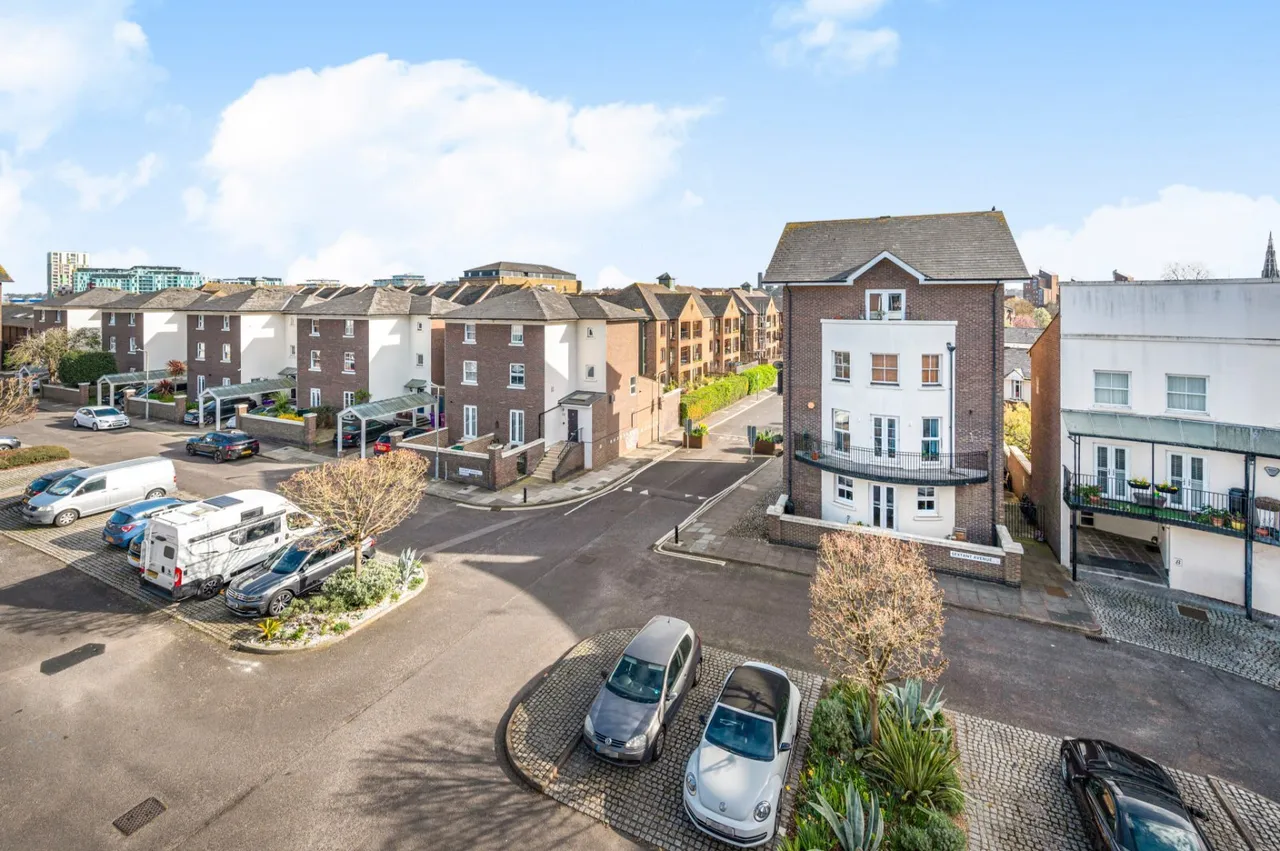 Saunders Ness Road, London, E14, photo 15