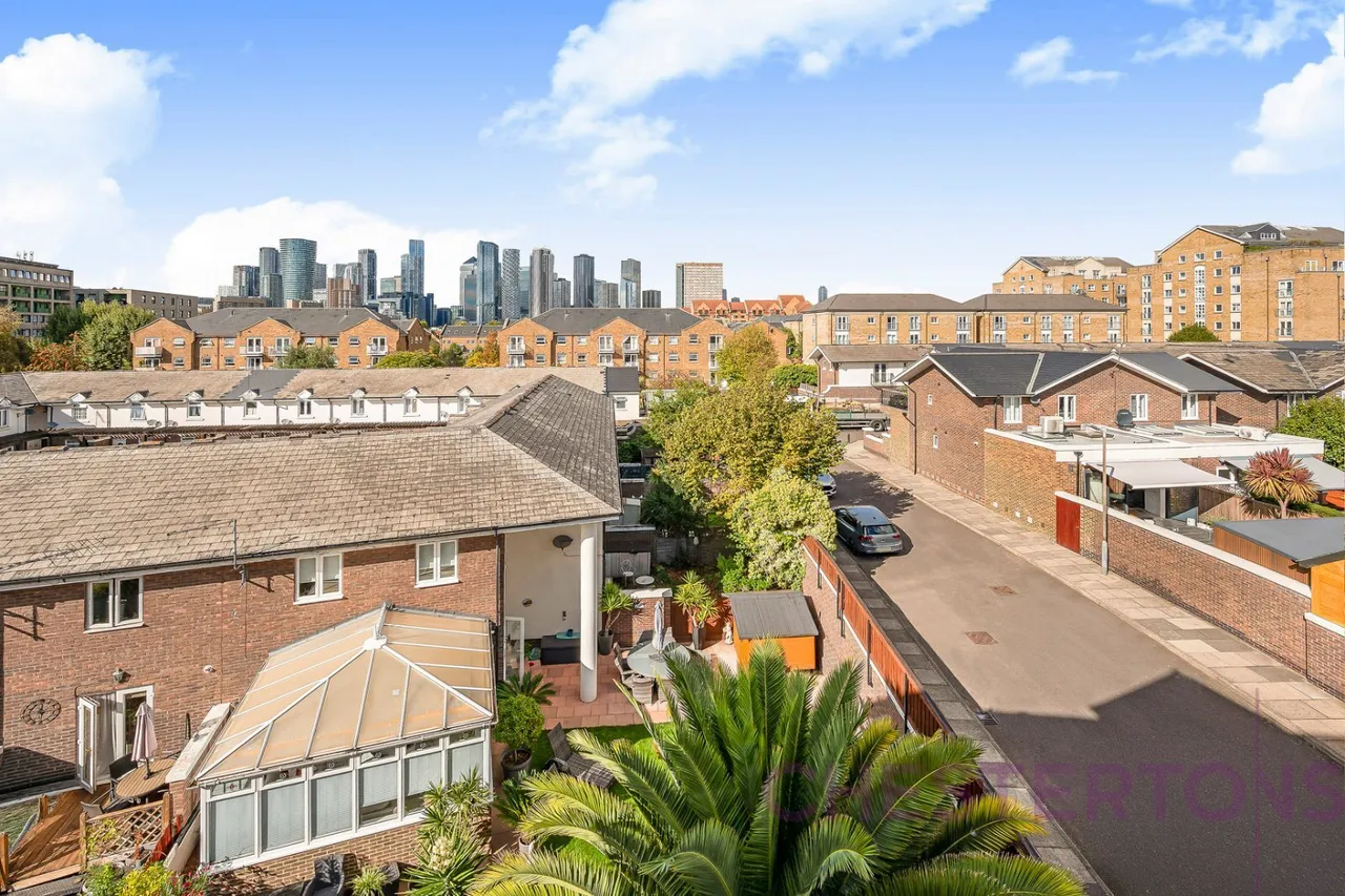 Saunders Ness Road, London, E14, photo 28