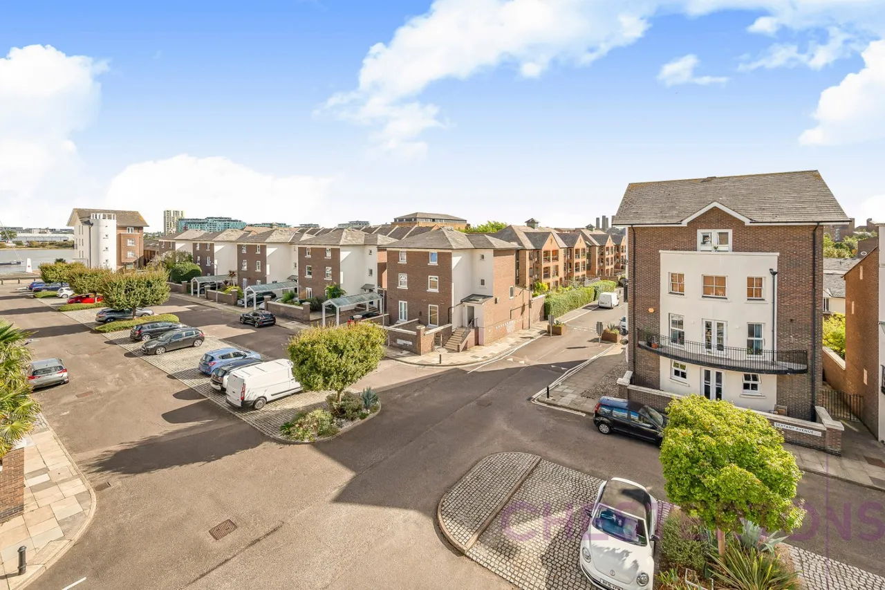 Saunders Ness Road, London, E14, photo 30