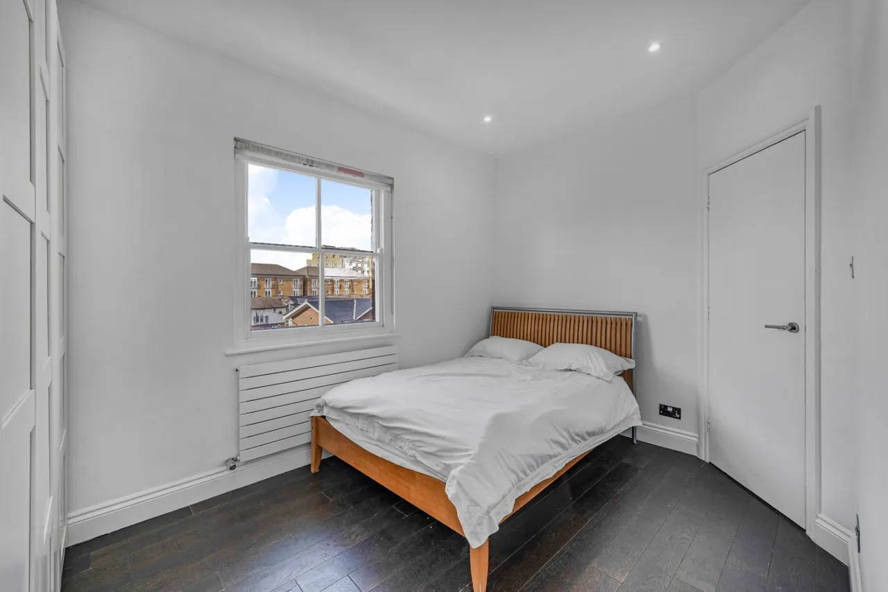 Saunders Ness Road, London, E14, photo 7