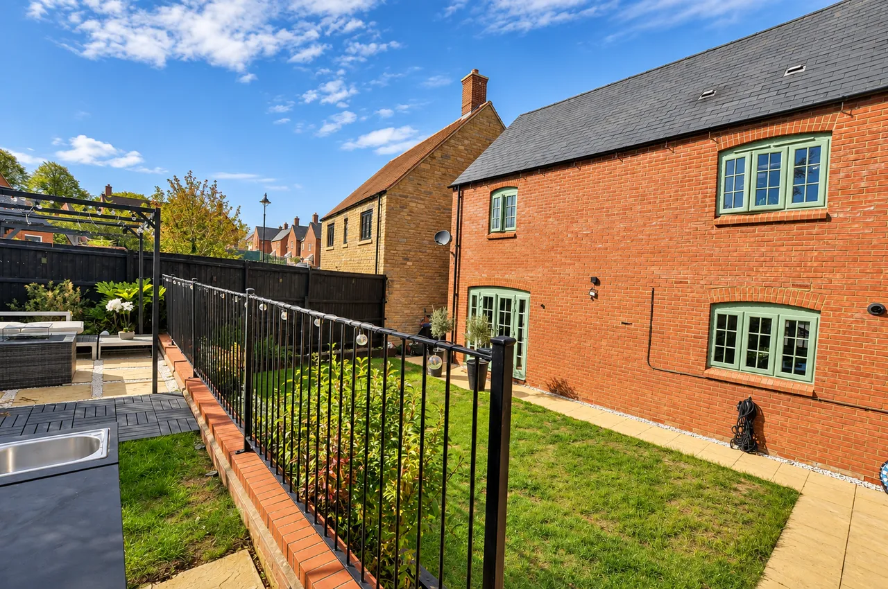Flanders Way, Brackley, NN13, photo 7