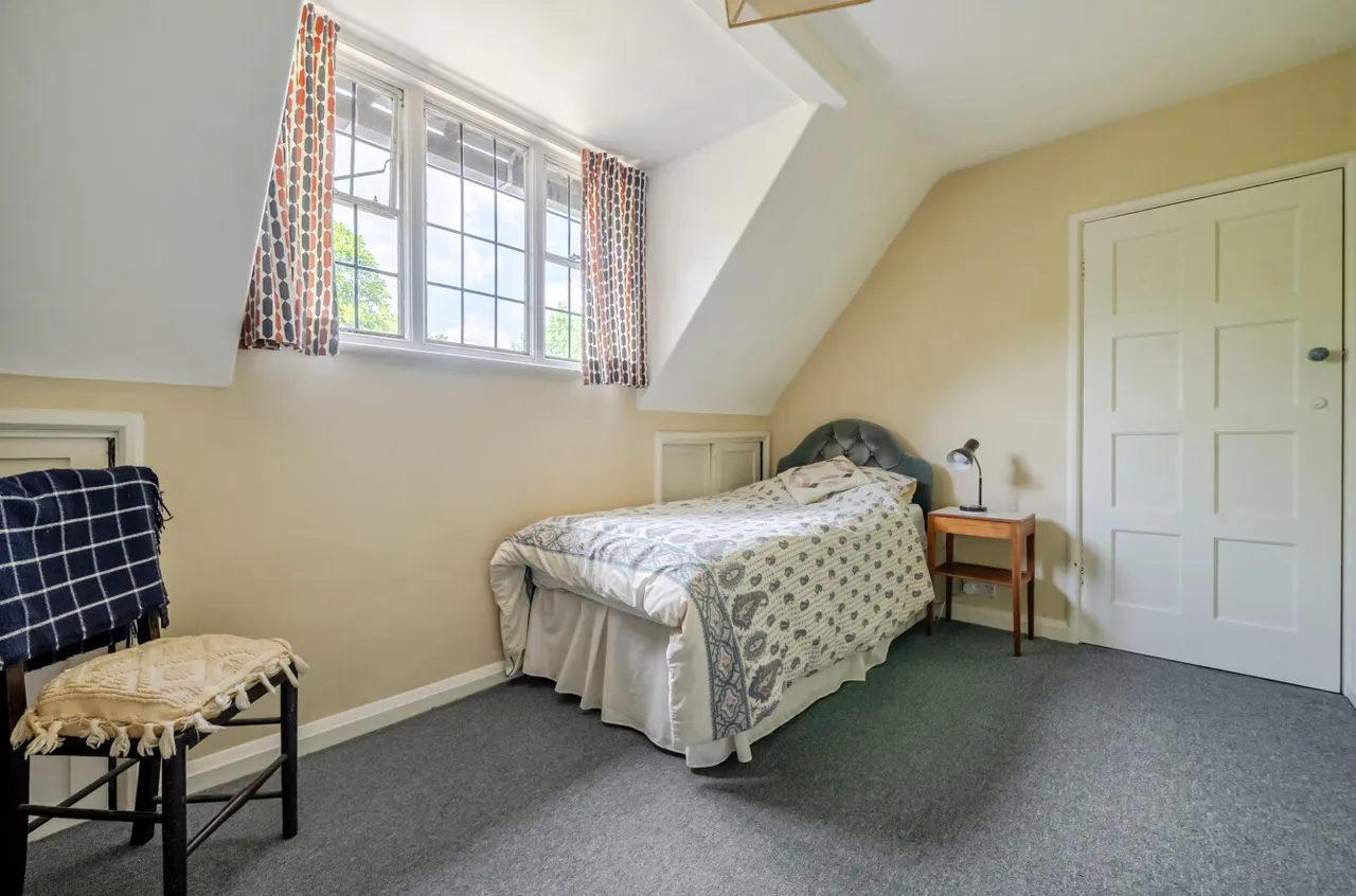 Cranmore Lane, Aldershot, Hampshire, GU11 3AP, photo 13
