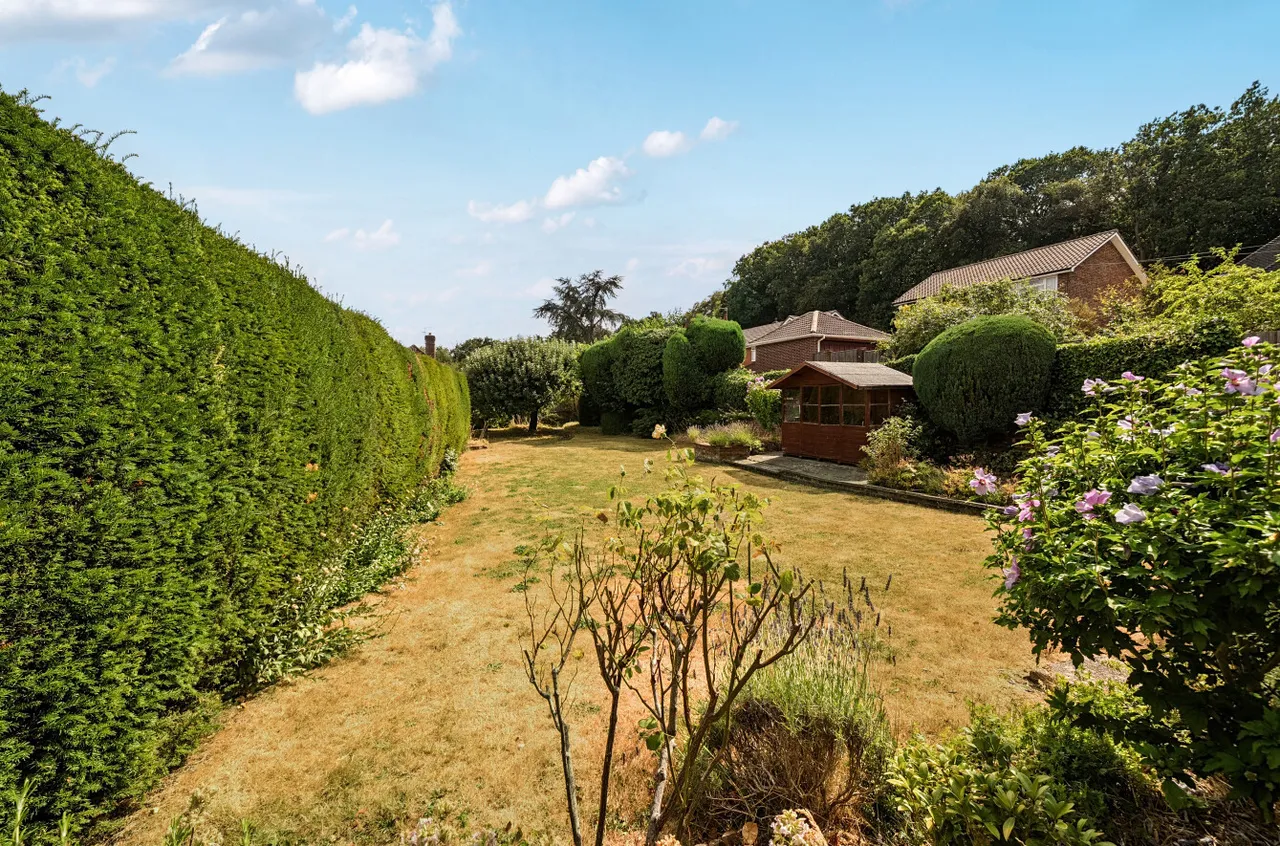 Cranmore Lane, Aldershot, Hampshire, GU11 3AP, photo 4