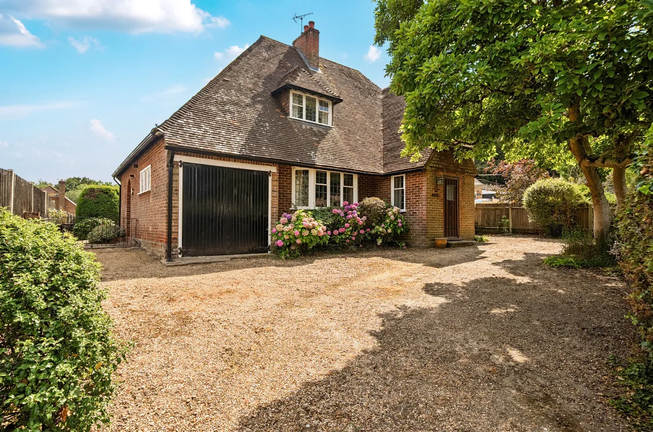 4 bed house for sale — Cranmore Lane, Aldershot, Hampshire, GU11 3AP