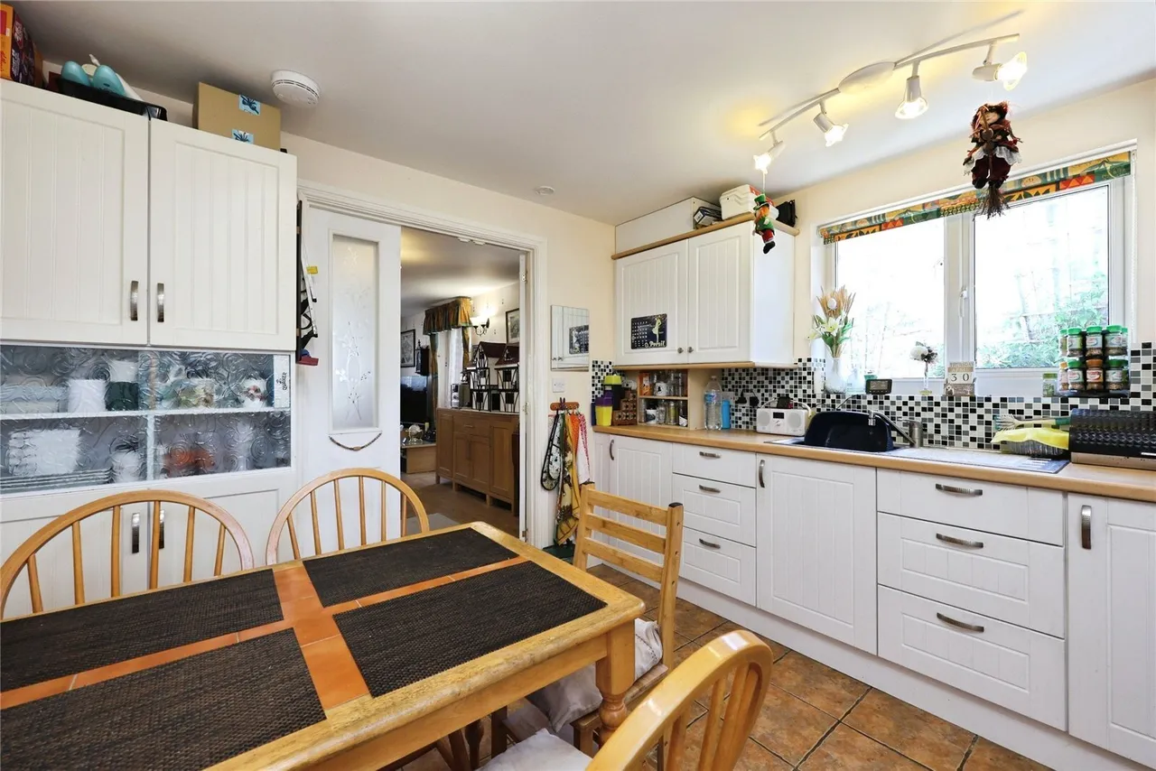 Westwood Road, Ryde, PO33, photo 12