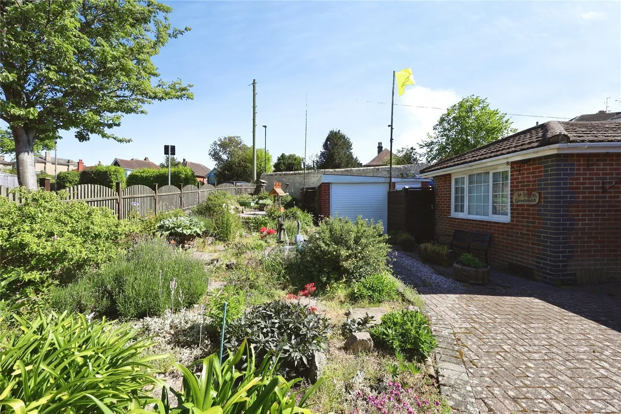 Westwood Road, Ryde, PO33, photo 6