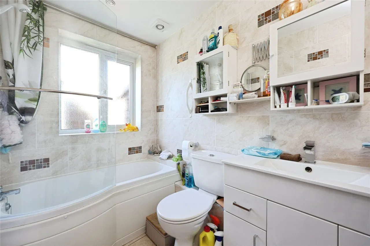 Westwood Road, Ryde, PO33, photo 7