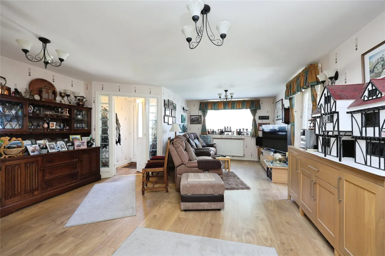 Westwood Road, Ryde, PO33, photo 2