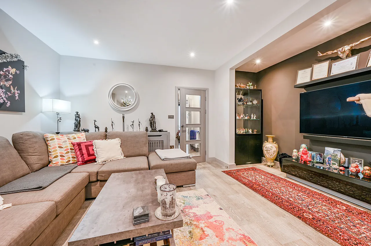 80 First Avenue, London, photo 6