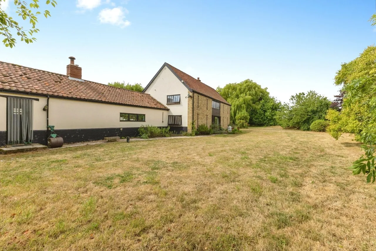 Bunwell Road, Besthorpe, Norfolk, NR17, photo 36