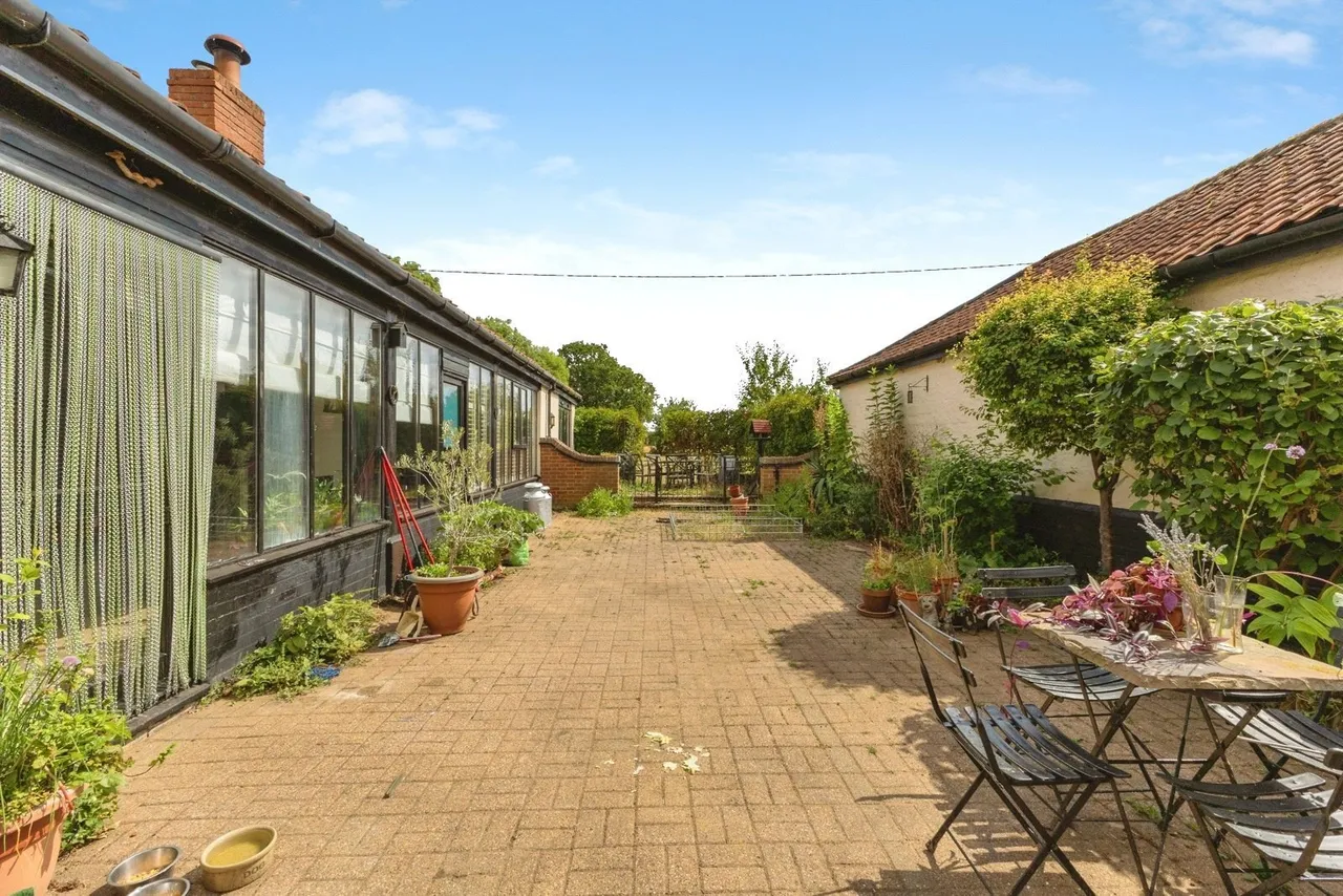 Bunwell Road, Besthorpe, Norfolk, NR17, photo 33