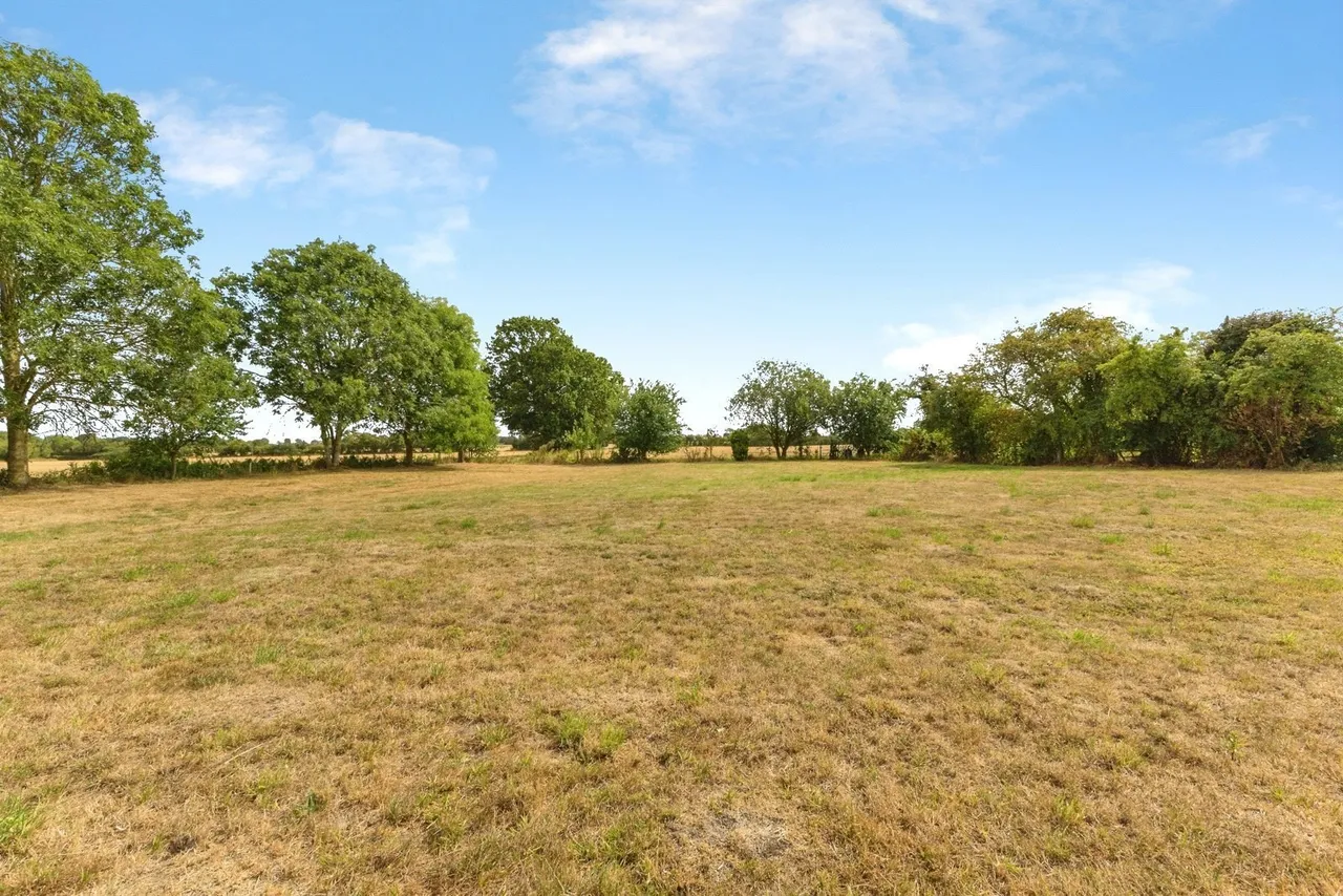 Bunwell Road, Besthorpe, Norfolk, NR17, photo 31