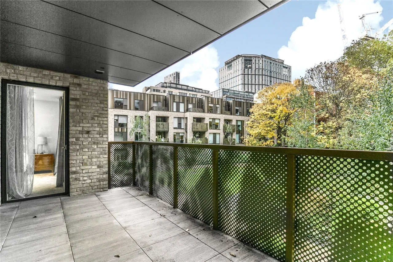 Featherstone Street, London, EC1Y, photo 5