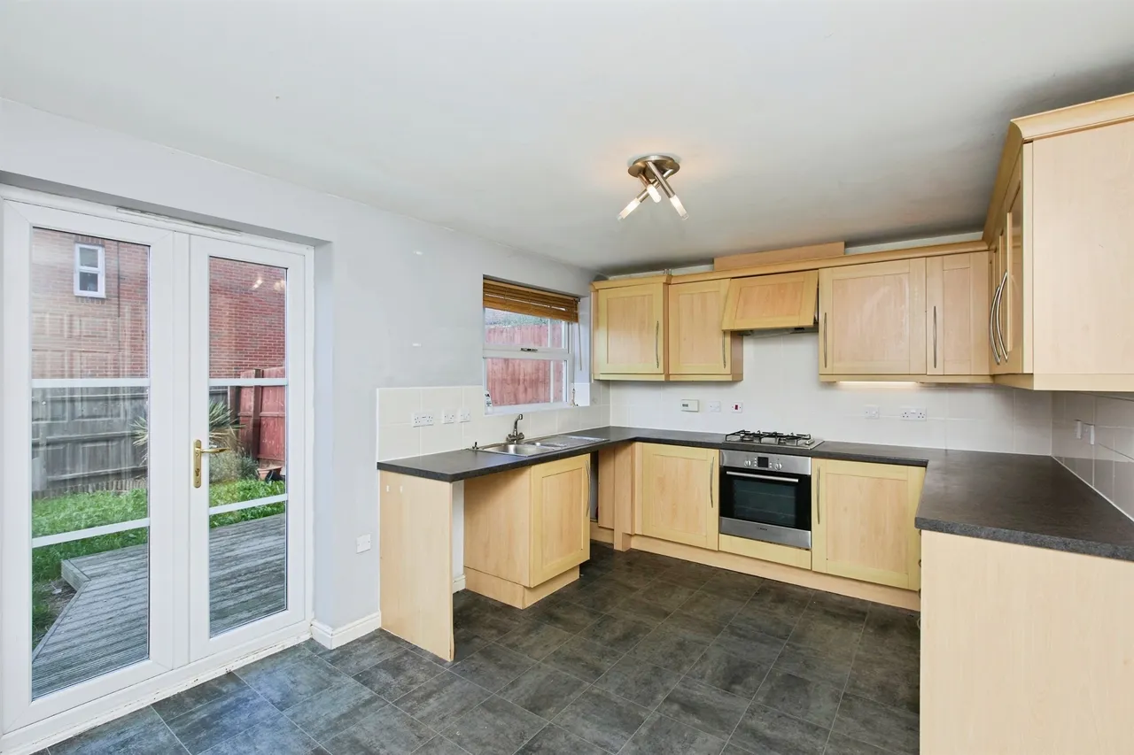 Staples Drive, Coalville, photo 2