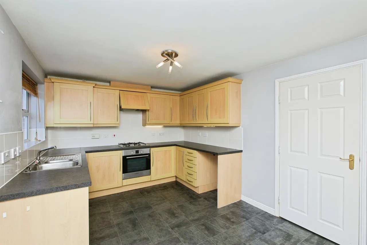 Staples Drive, Coalville, photo 4