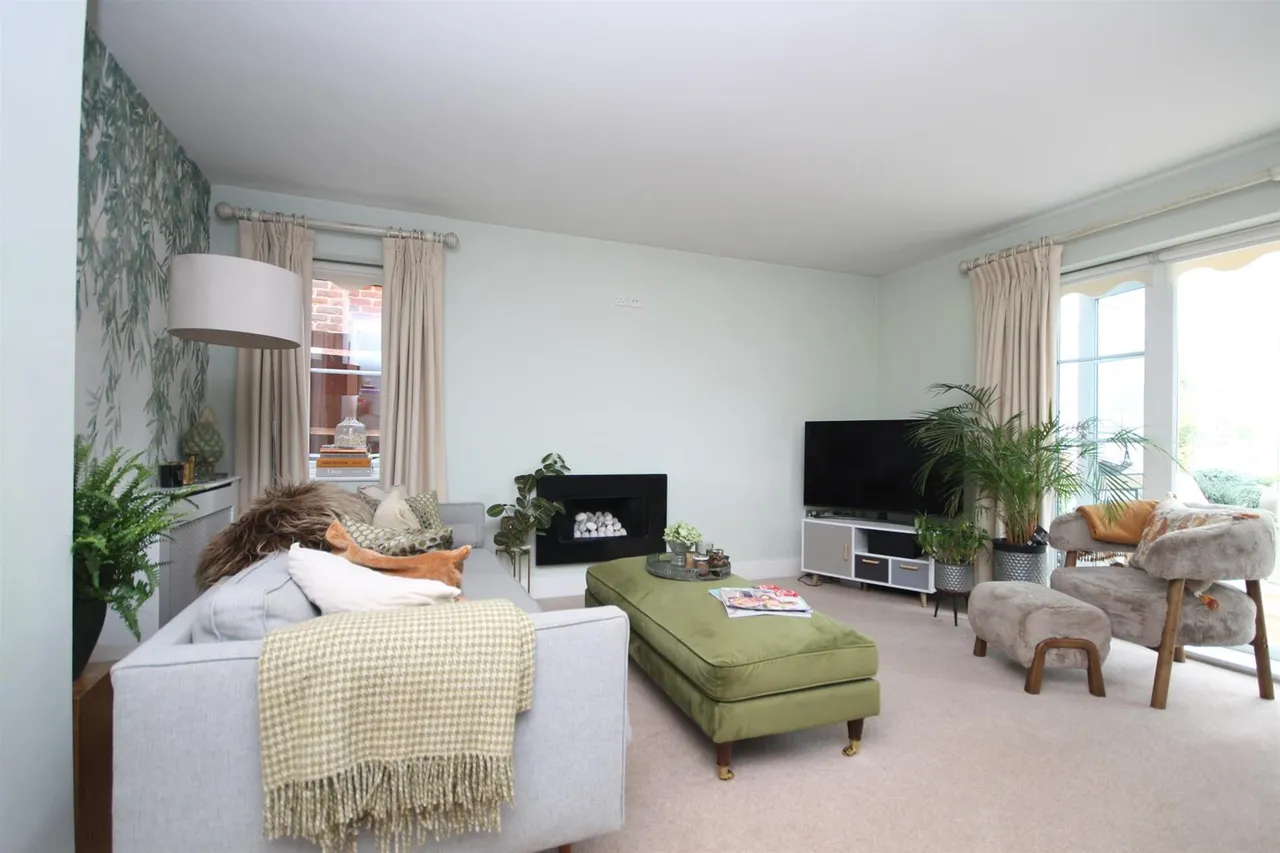Lyngarth Close, Great Bookham, KT23, photo 15