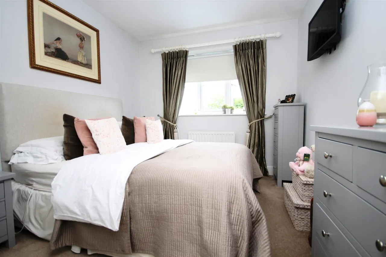 Lyngarth Close, Great Bookham, KT23, photo 10