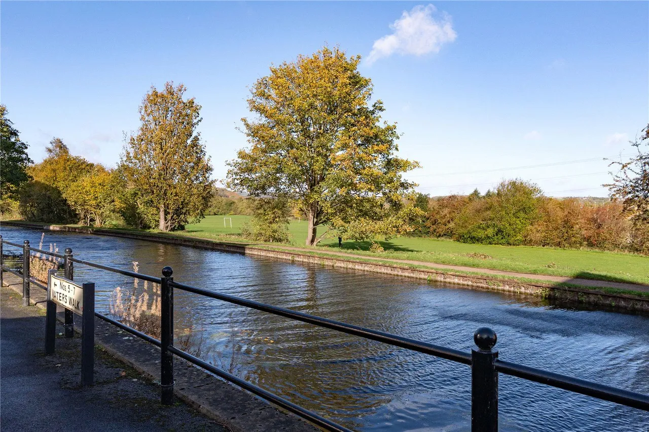 Navigation Drive, Apperley Bridge, BD10, photo 5