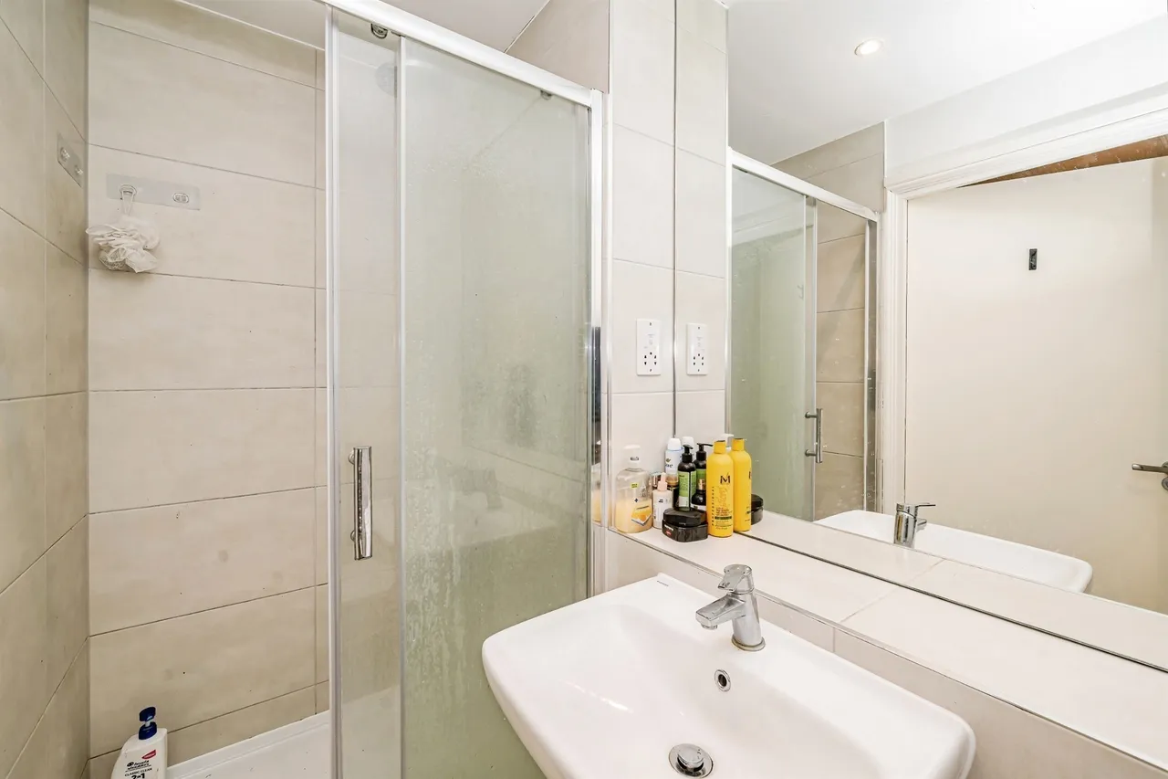 Cambridge Place, Aylesbury, HP20, photo 9