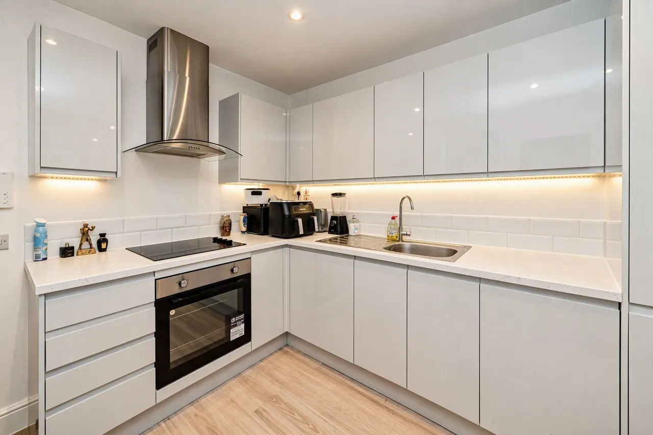 Cambridge Place, Aylesbury, HP20, photo 2